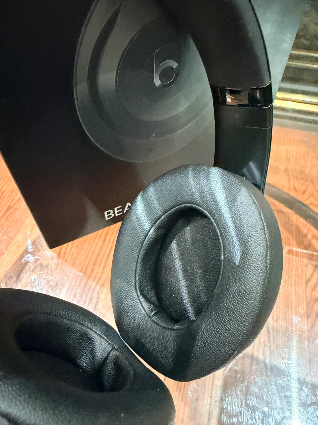 Beats Studio3 Wireless Headphones – Matte Black – New Open Box - photo 3