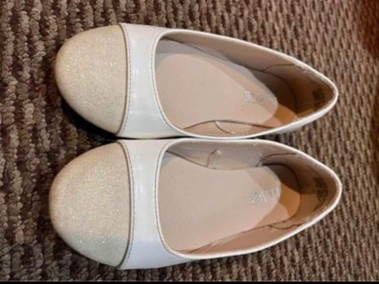 The Children's Place White Glitter Flats Size 12