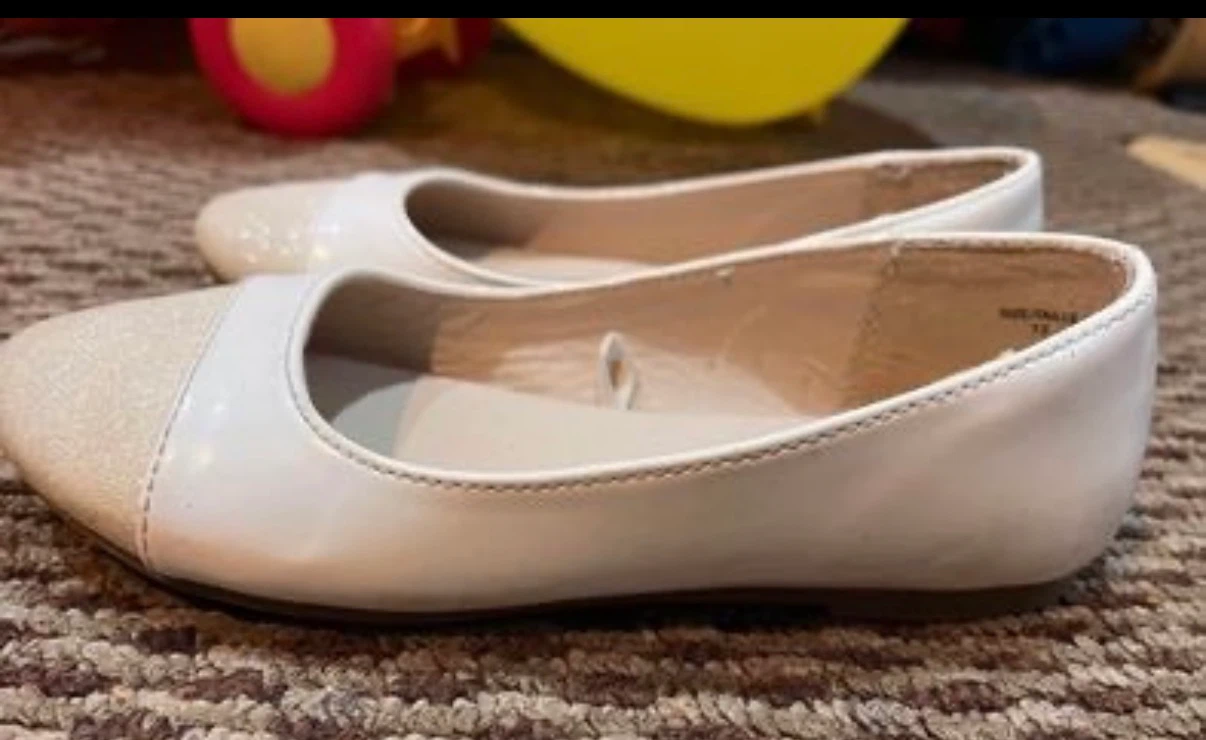 The Children's Place White Glitter Flats Size 12 - photo 2
