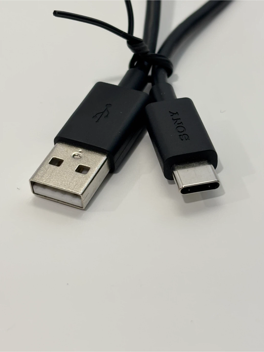 Sony USB-A to USB-C Cable - photo 4