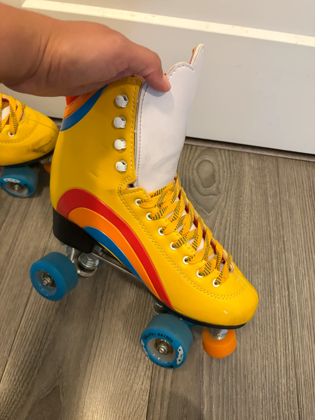 Moxi Rainbow Roller Skates men’s size 10 US - photo 3