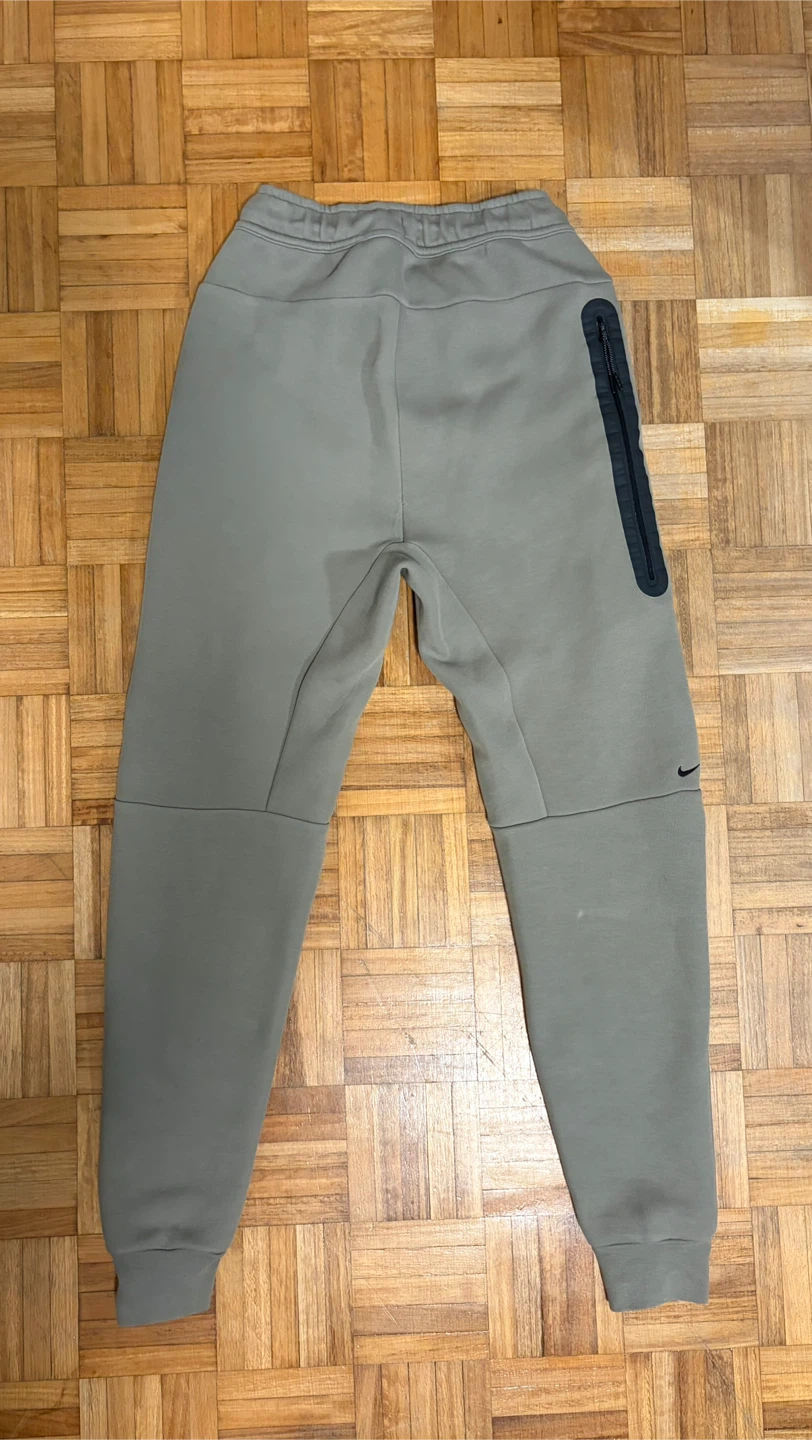 Nike Tech Fleece Joggers XS - photo 2