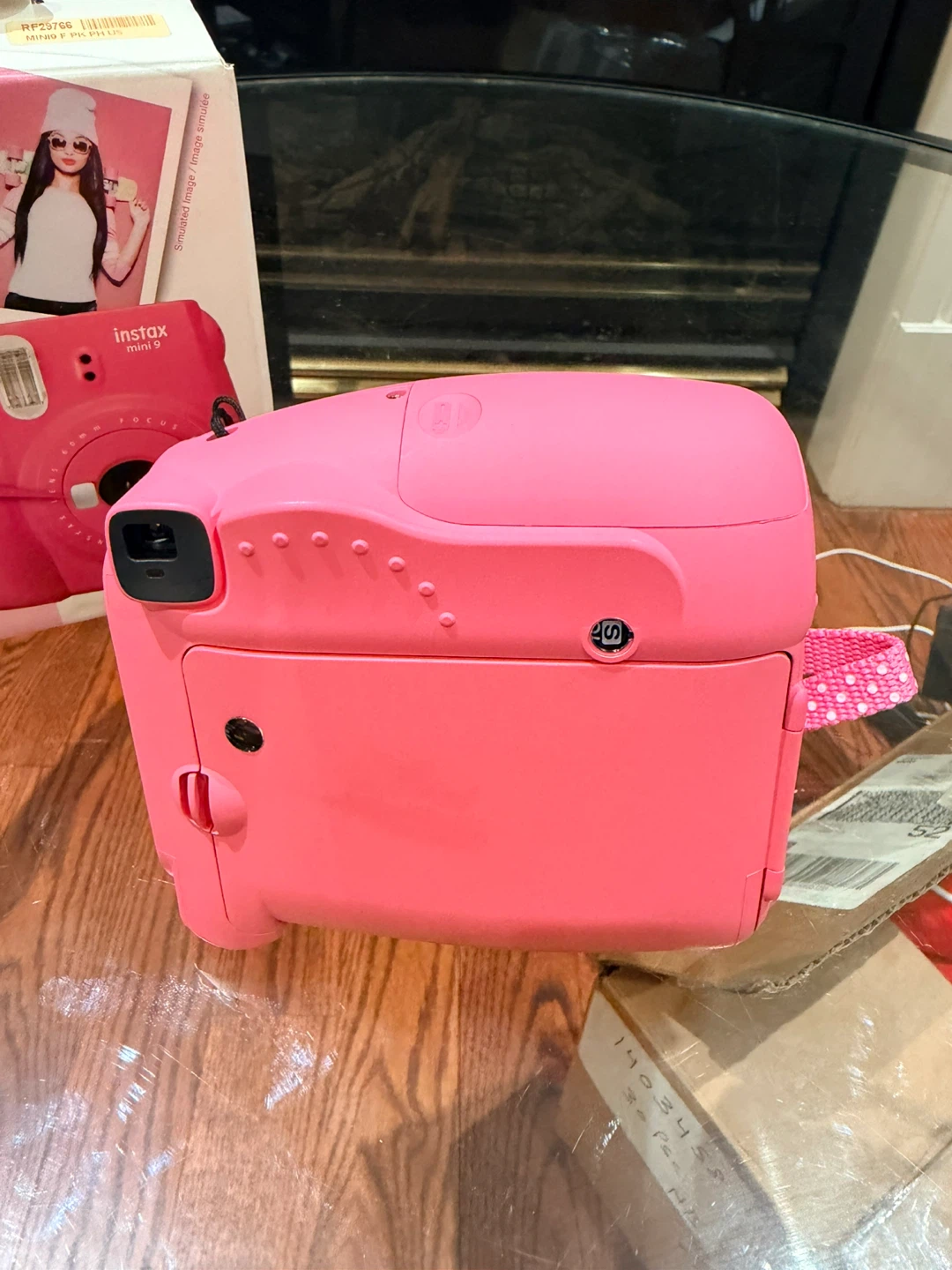 Fujifilm Instax Mini 9 Instant Camera – Flamingo Pink – New - photo 4