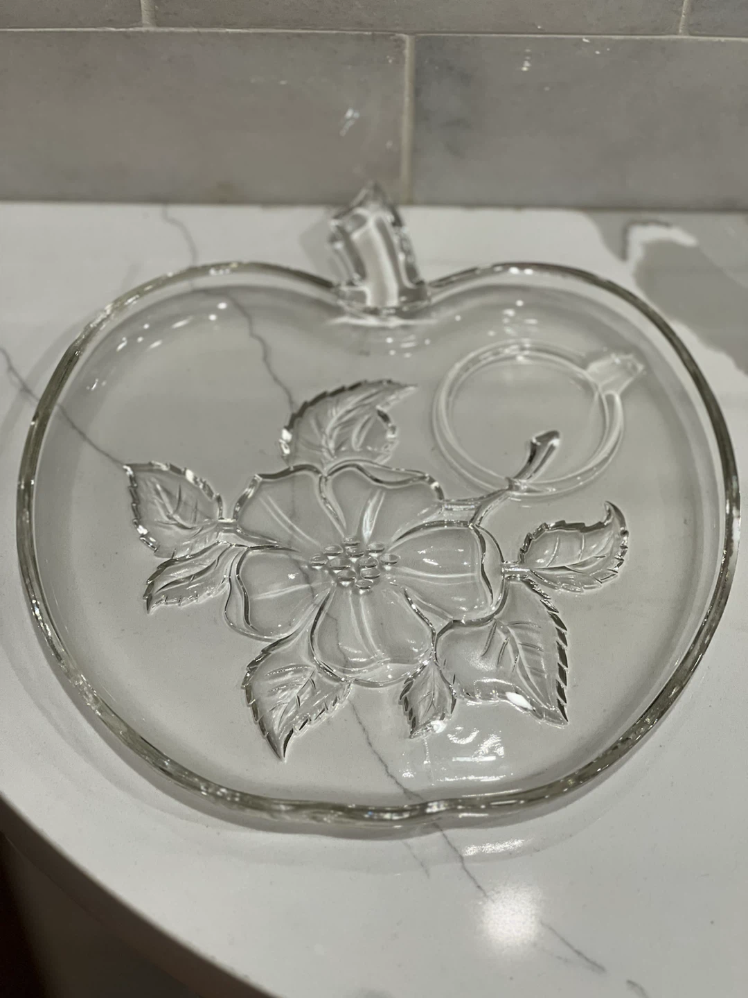 Hazel-Atlas Orchard Clear Glass Apple Snack Plates Set of 7 - photo 3