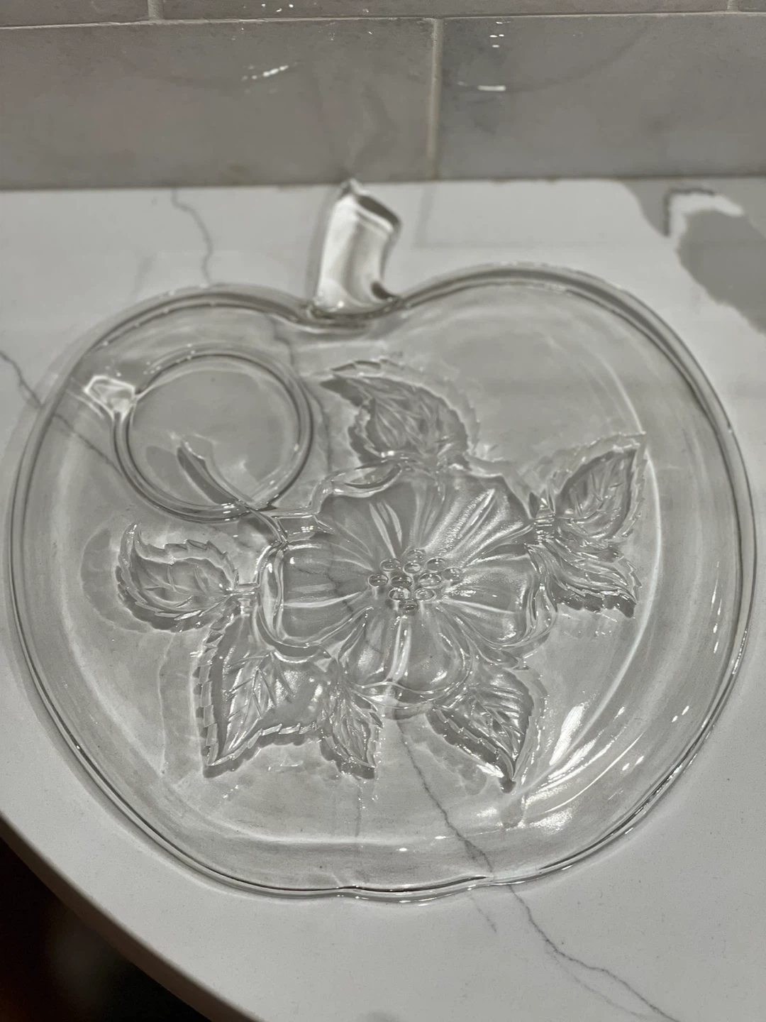 Hazel-Atlas Orchard Clear Glass Apple Snack Plates Set of 7 - photo 4