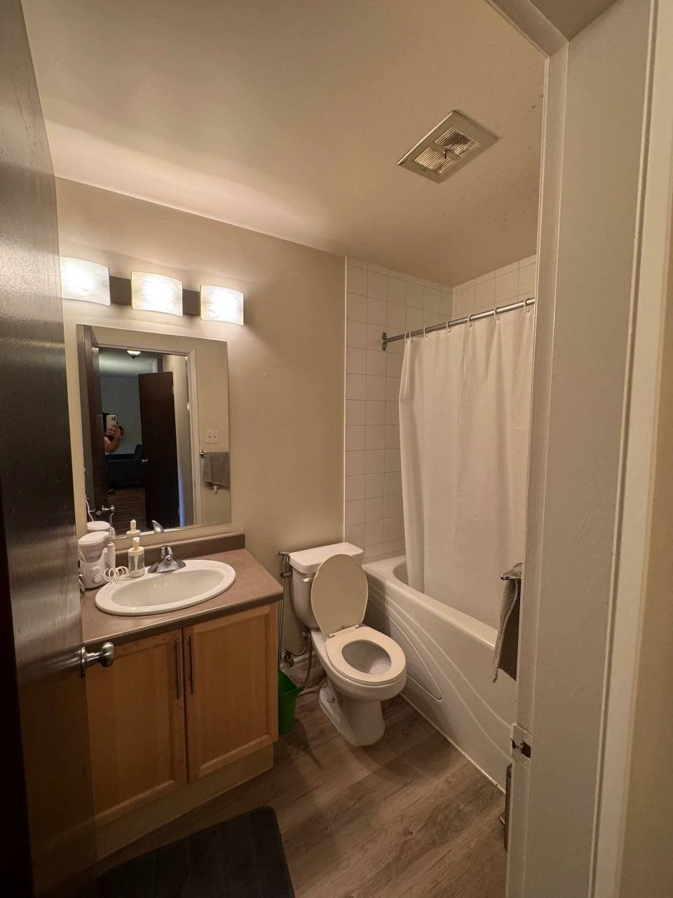 Lease one bedroom- white ave-$1.200 - photo 4