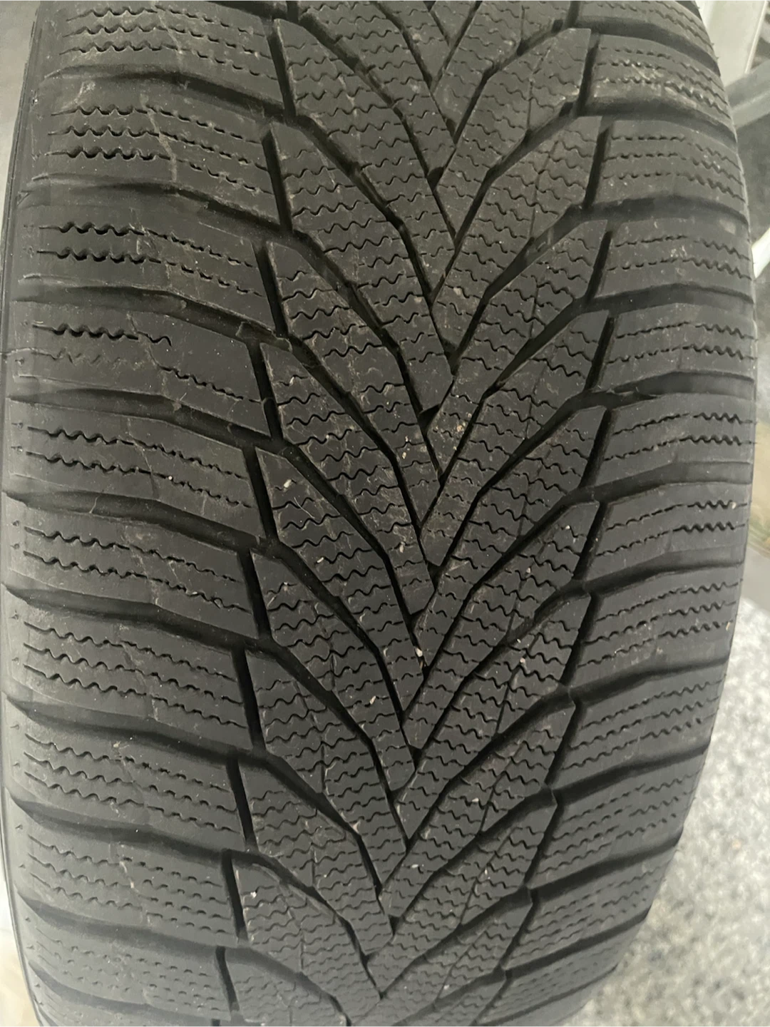 Lexus Alloy Wheel with Nexen Winguard Sport Tire - photo 2