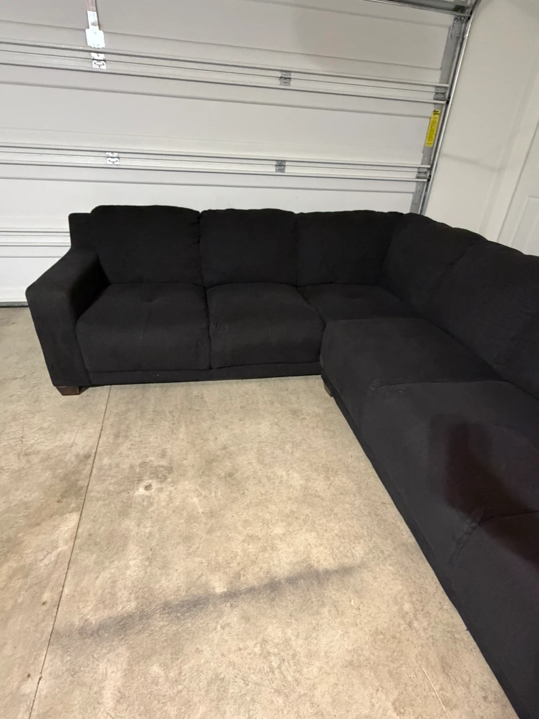 Black Sectional Sofa ( Delivery Available ) - photo 5