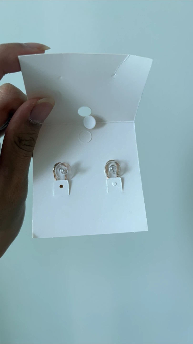 Floral cluster stud earrings - photo 3