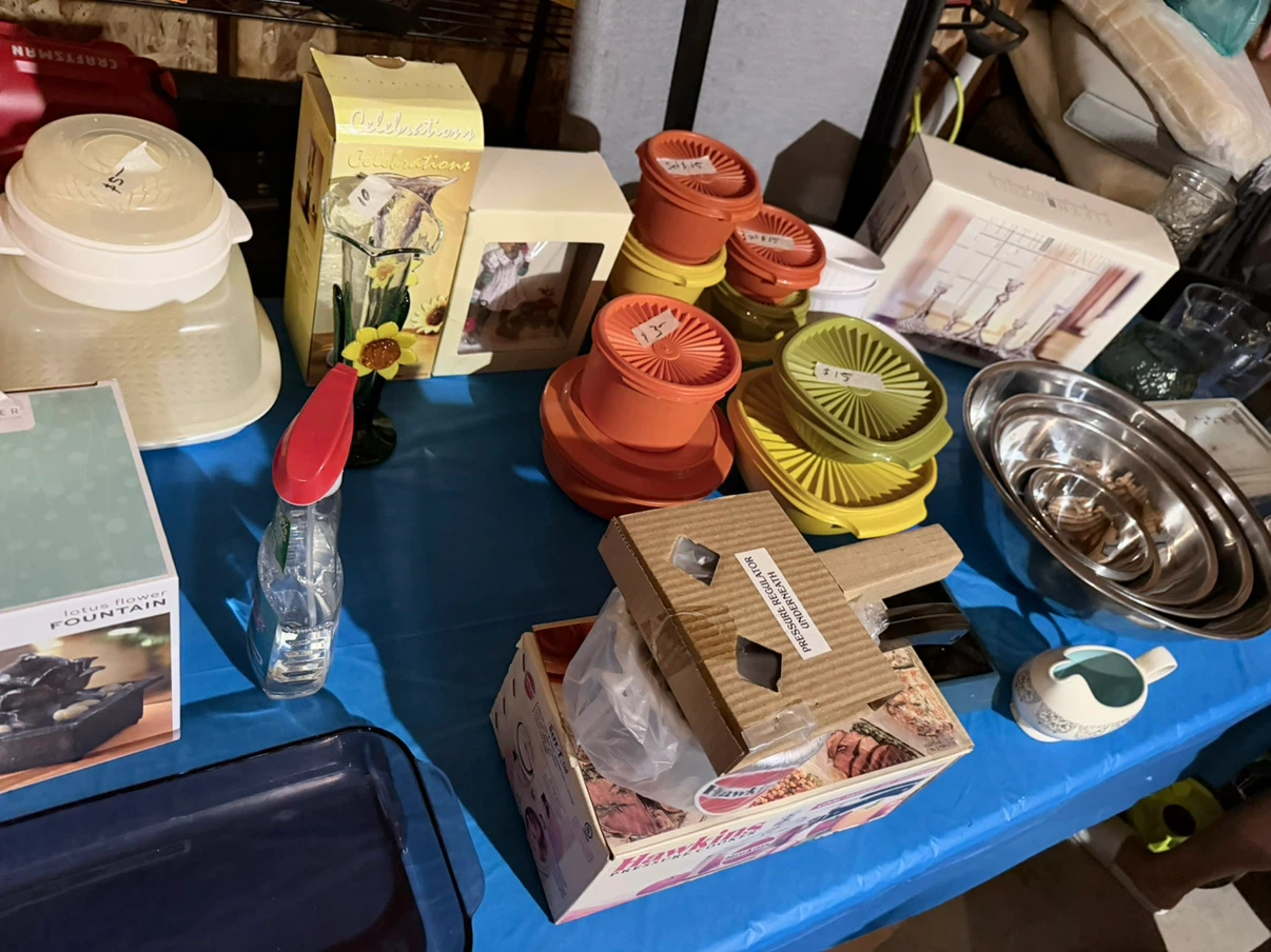 Huge garage sale - photo 2