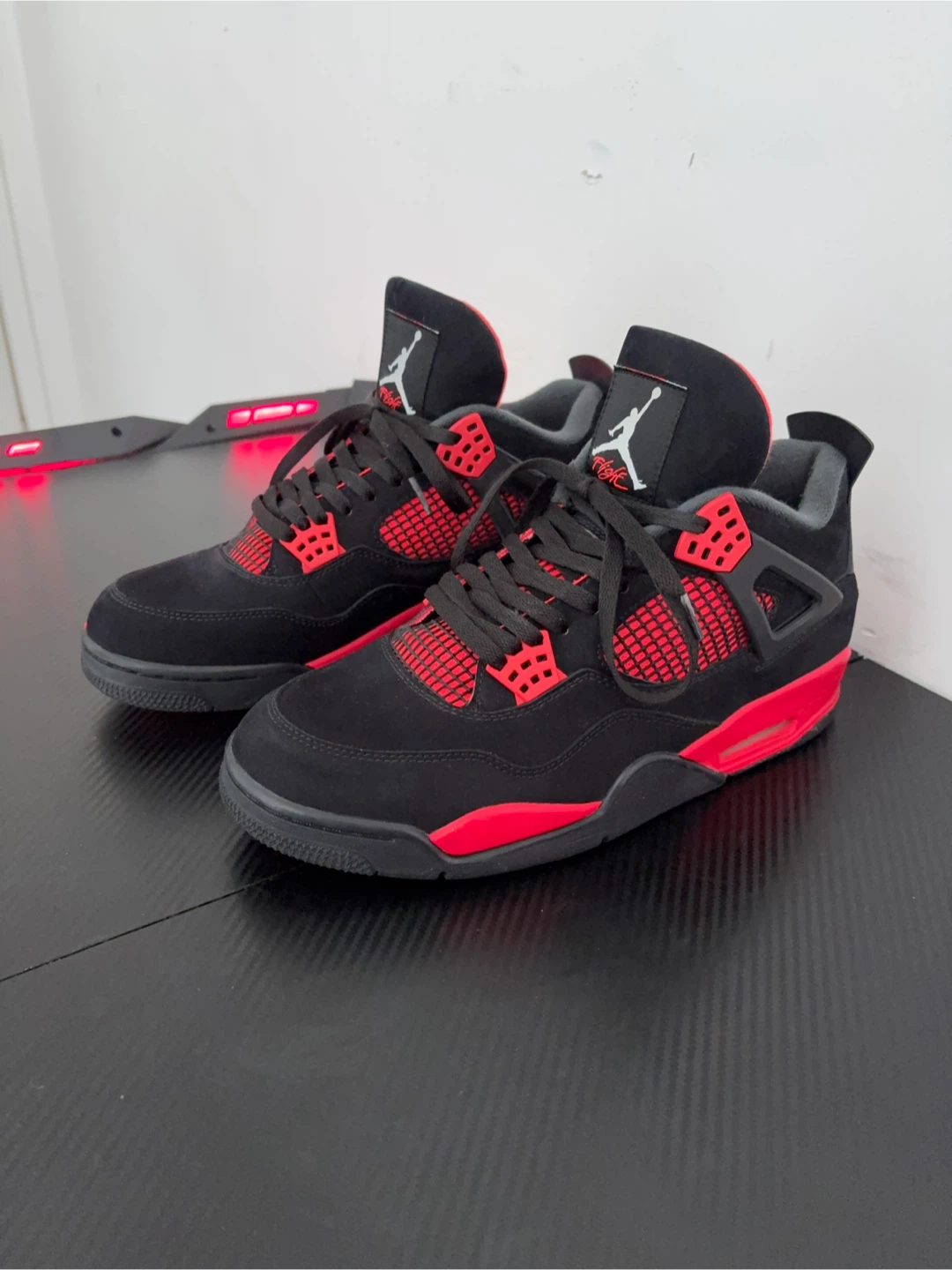 Air Jordan 4 Red Thunder - photo 2