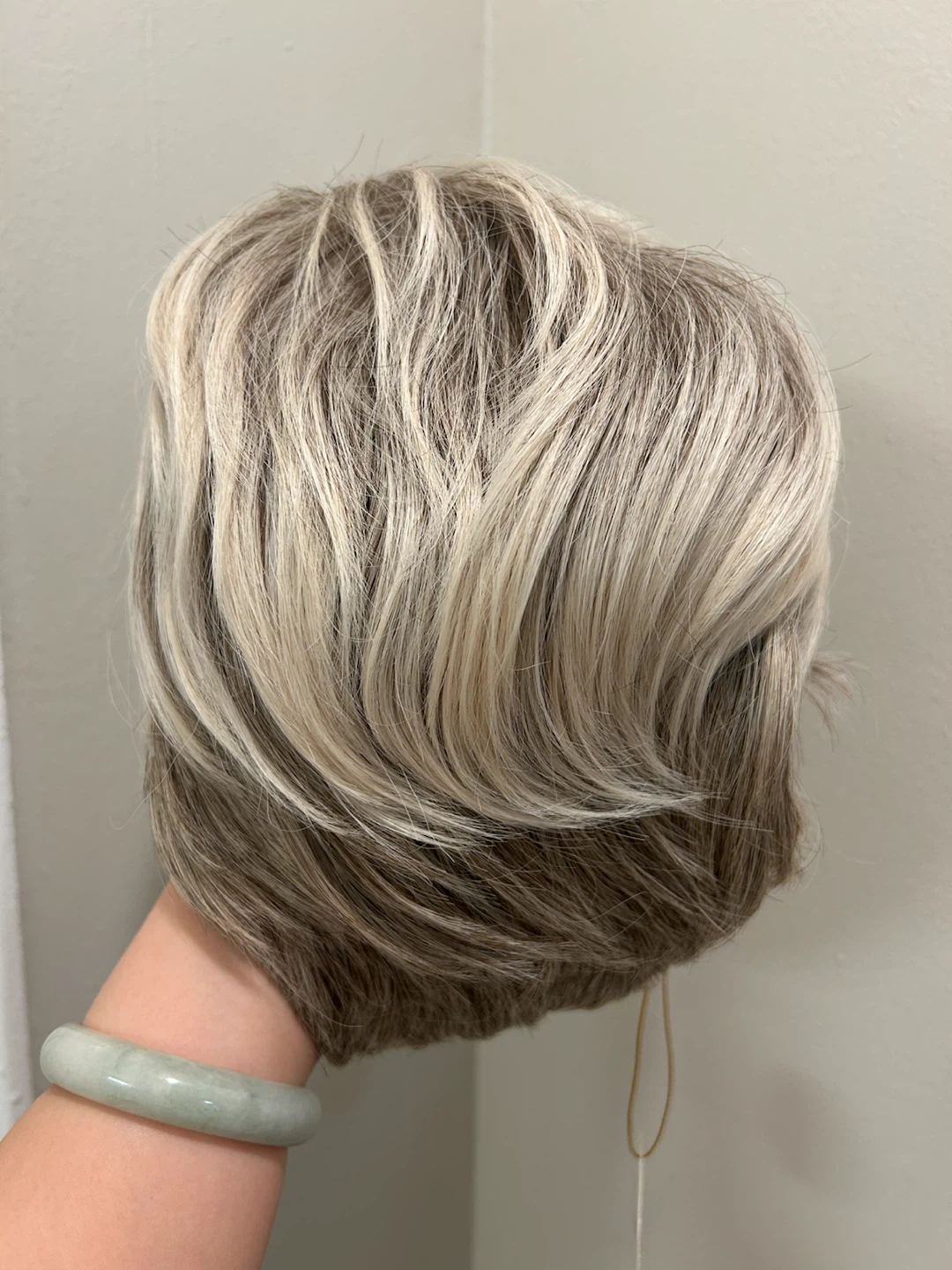Brand New 10" Short Mixed Blonde Wig