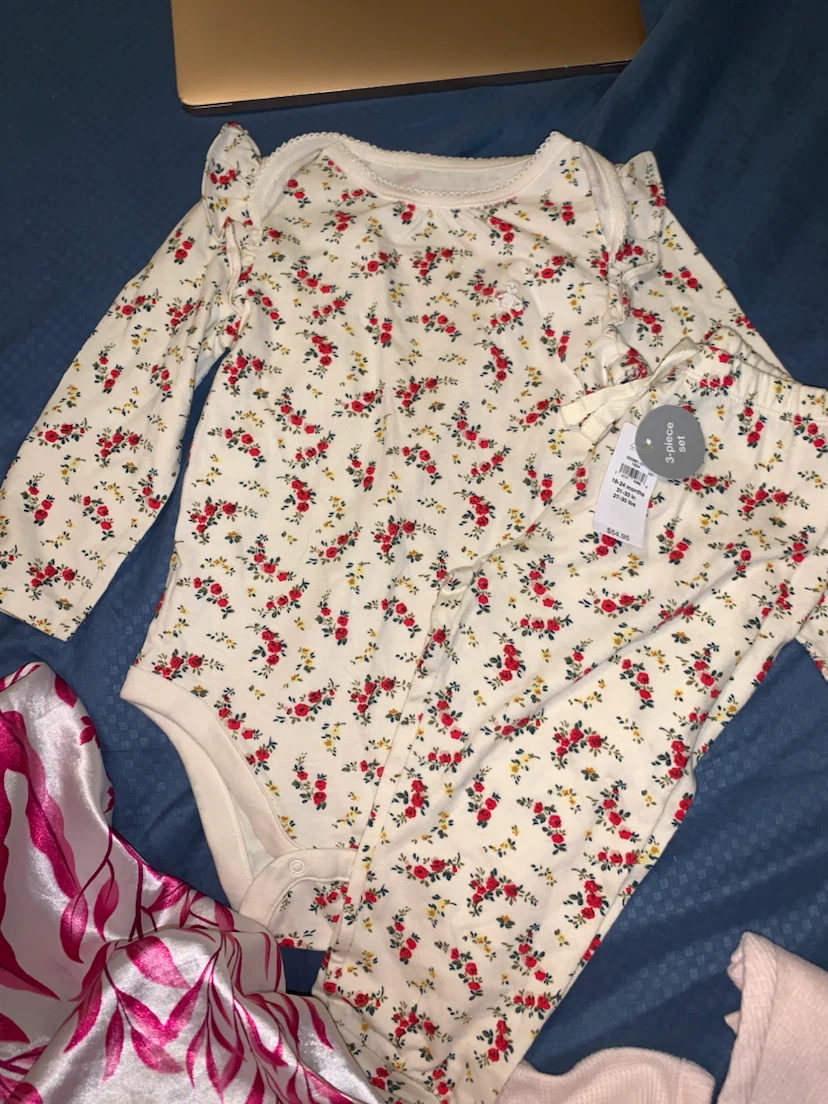 12-18 Baby girl bodysuits