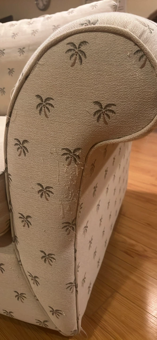 Armchair with Tropical Print - photo 2