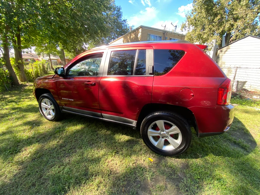 2011 JEEP COMPASS $3700 - photo 4