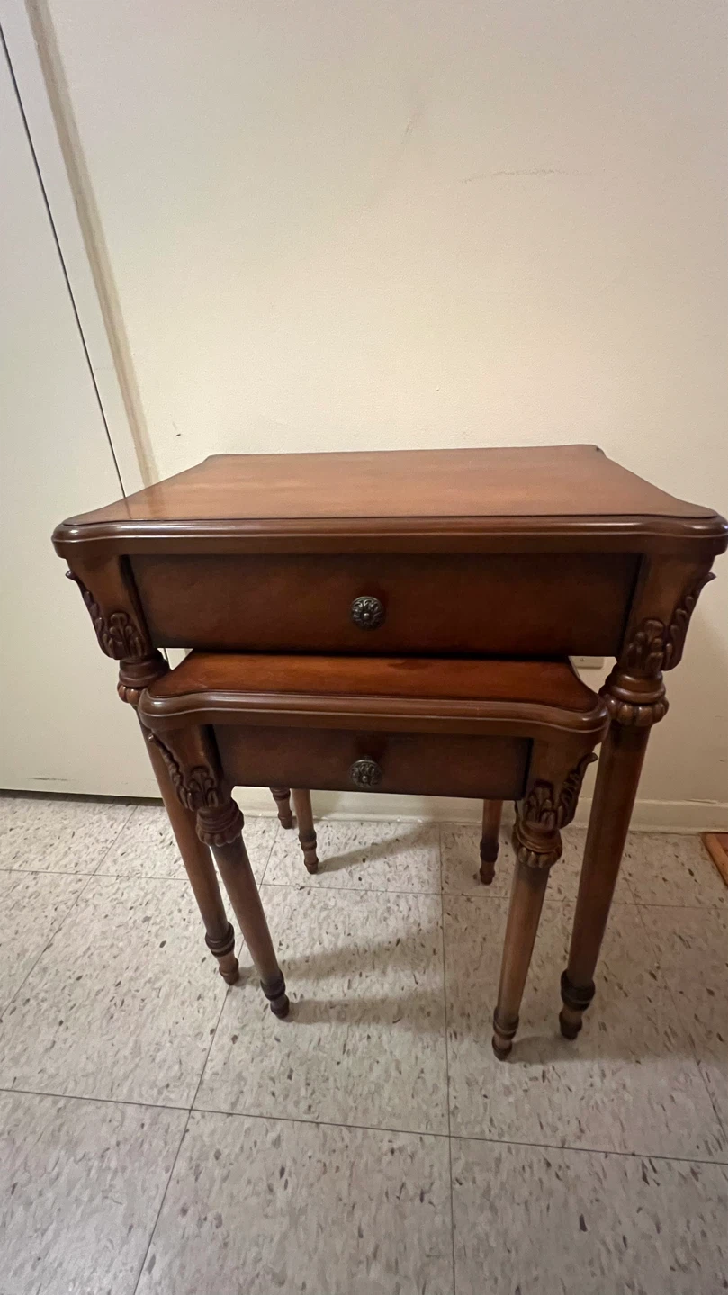 Vintage Traditional Solid Wood Nesting Tables Set with Drawers