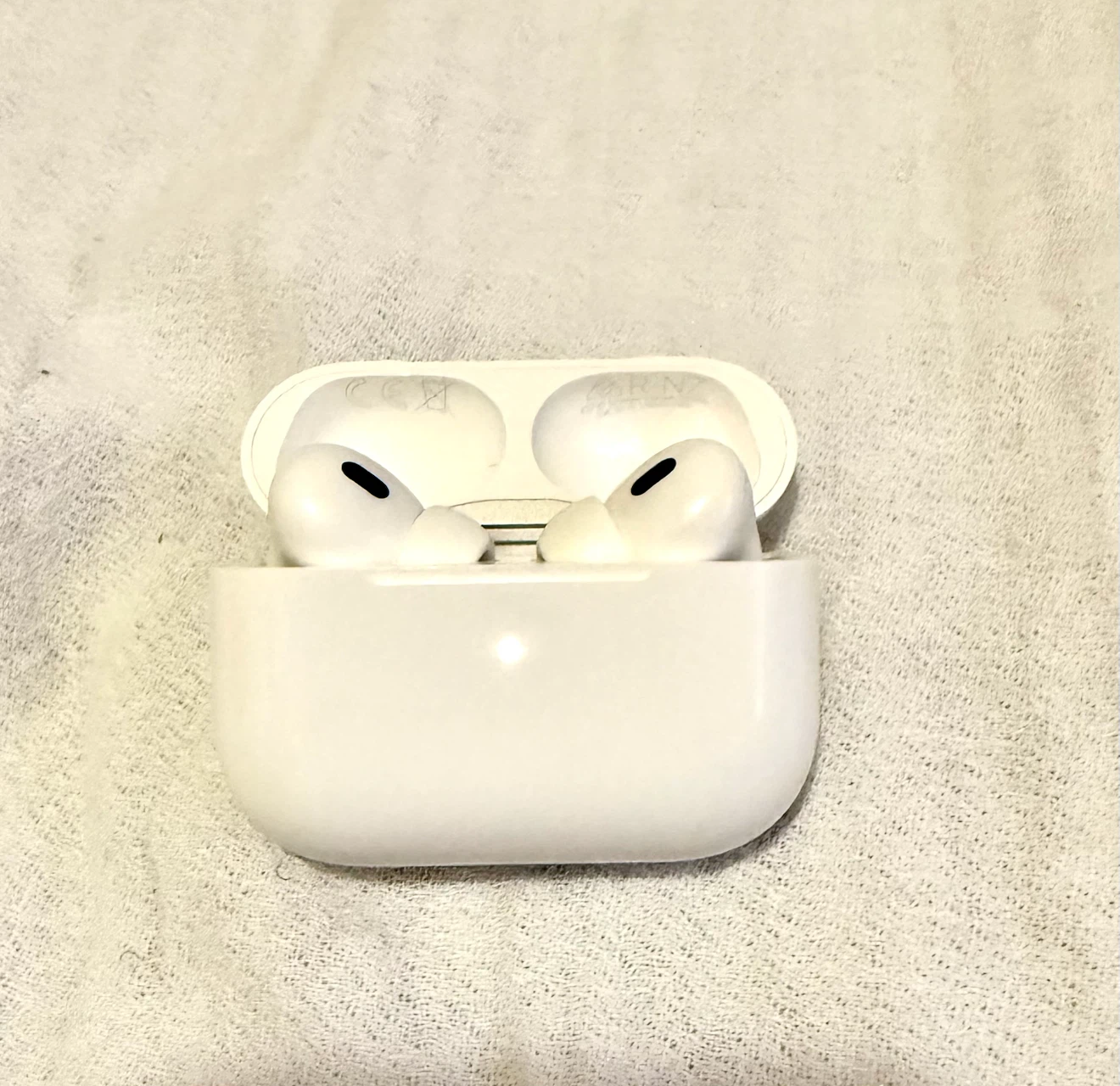 Apple AirPods Pro 2 - photo 2