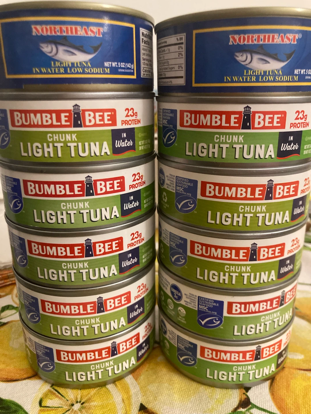 Northeast 2 cans Tuna & 10 Cans of Bumble Bee Chunk Light Tuna