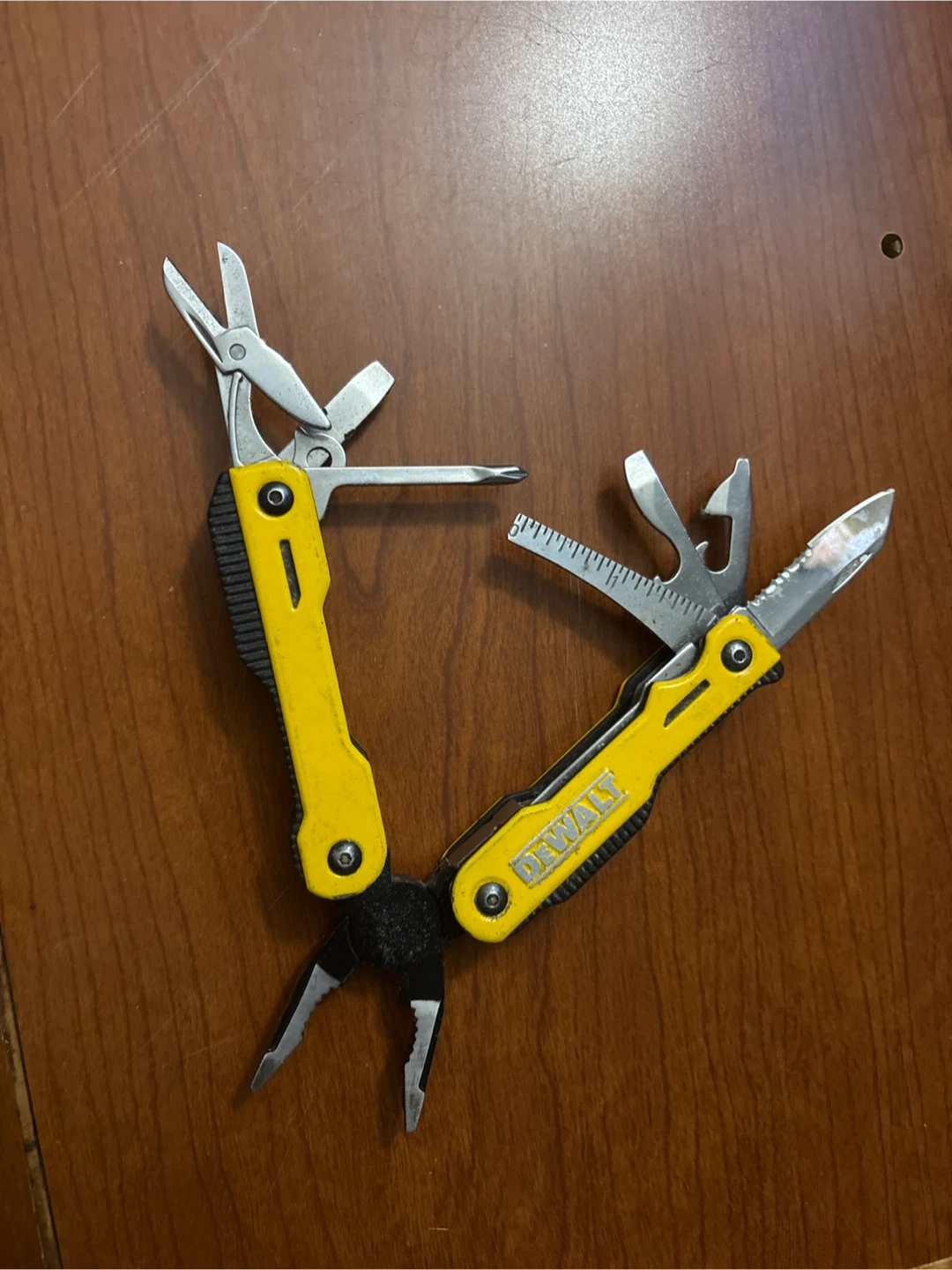 DEWALT Folding Multi-Tool - photo 2