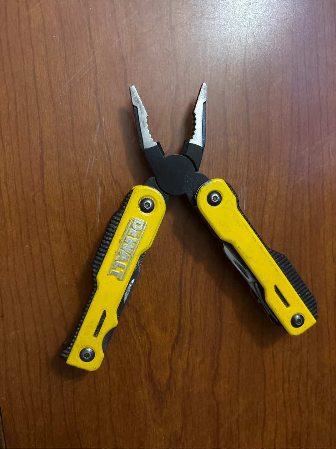 DEWALT Folding Multi-Tool - photo 3