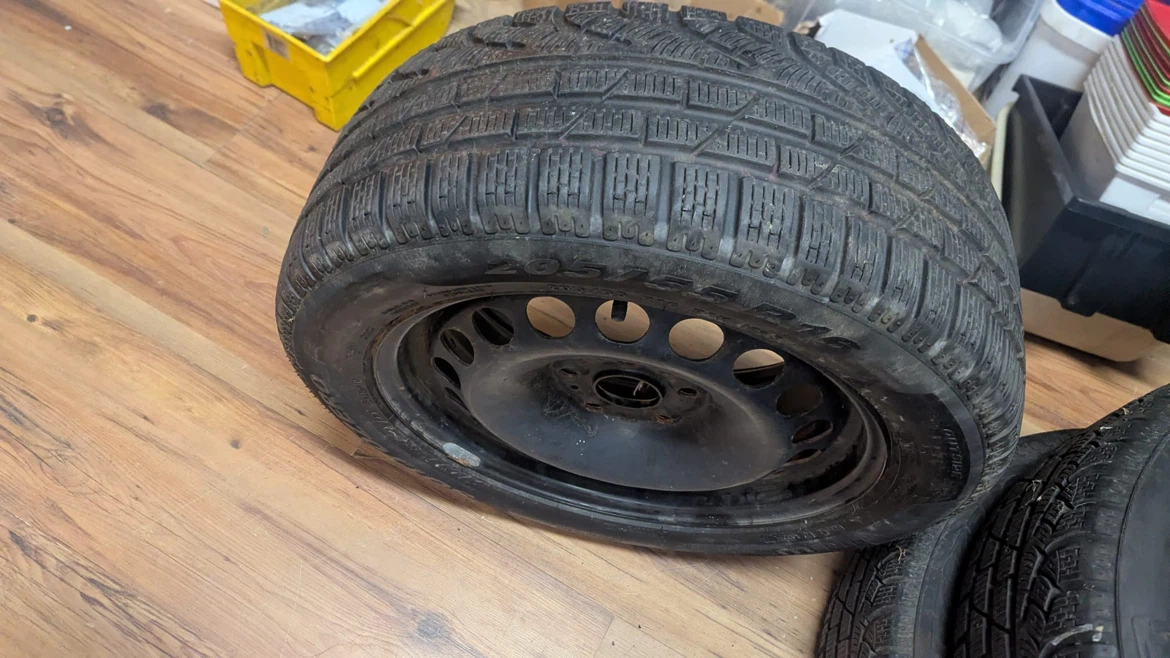 Set of 4 Pirelli Winter Tires with Steel Rims - photo 3