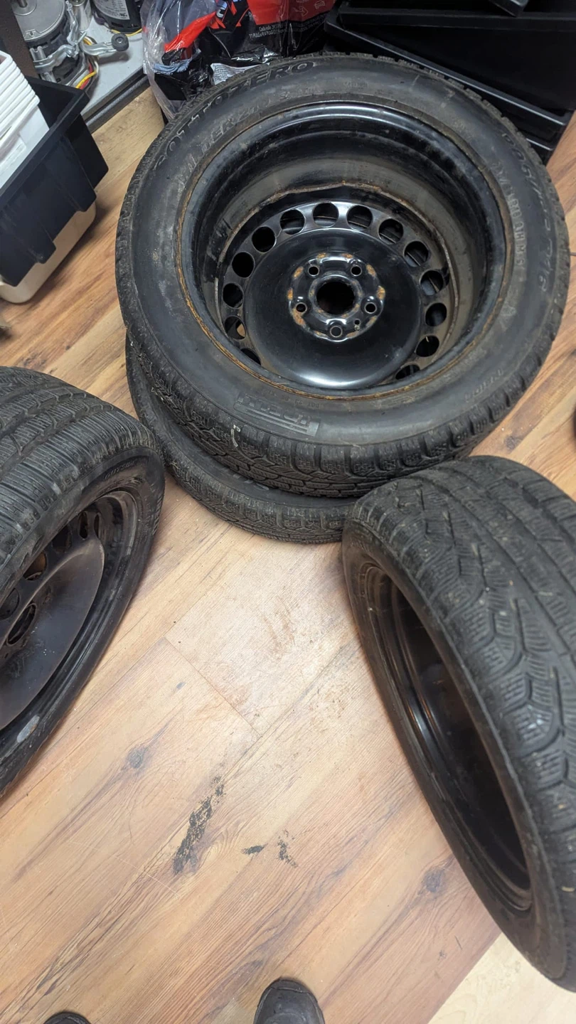 Set of 4 Pirelli Winter Tires with Steel Rims - photo 4