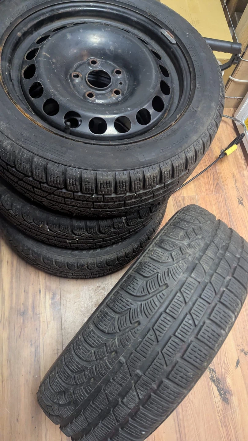 Set of 4 Pirelli Winter Tires with Steel Rims - photo 5