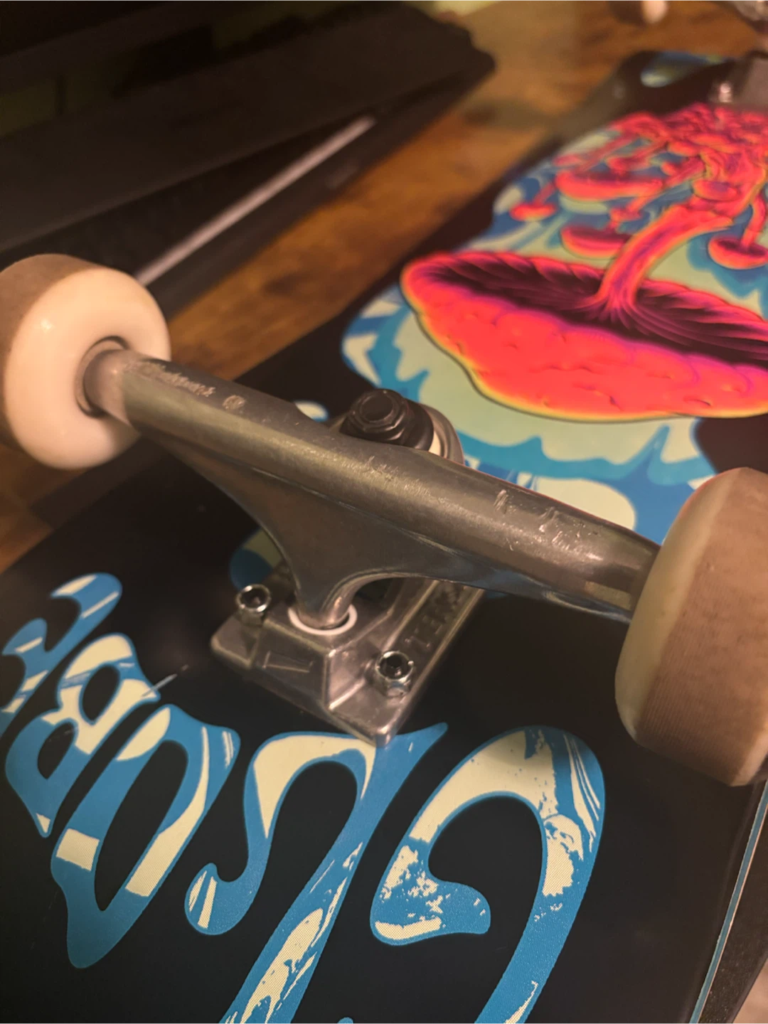 Globe 8.25” Skateboard – Excellent Condition + T-Tool - photo 3