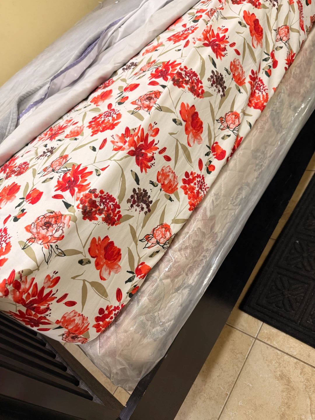Queen Size Bed Frame + 2 Brand-New Mattresses - Moving Sale! - photo 2