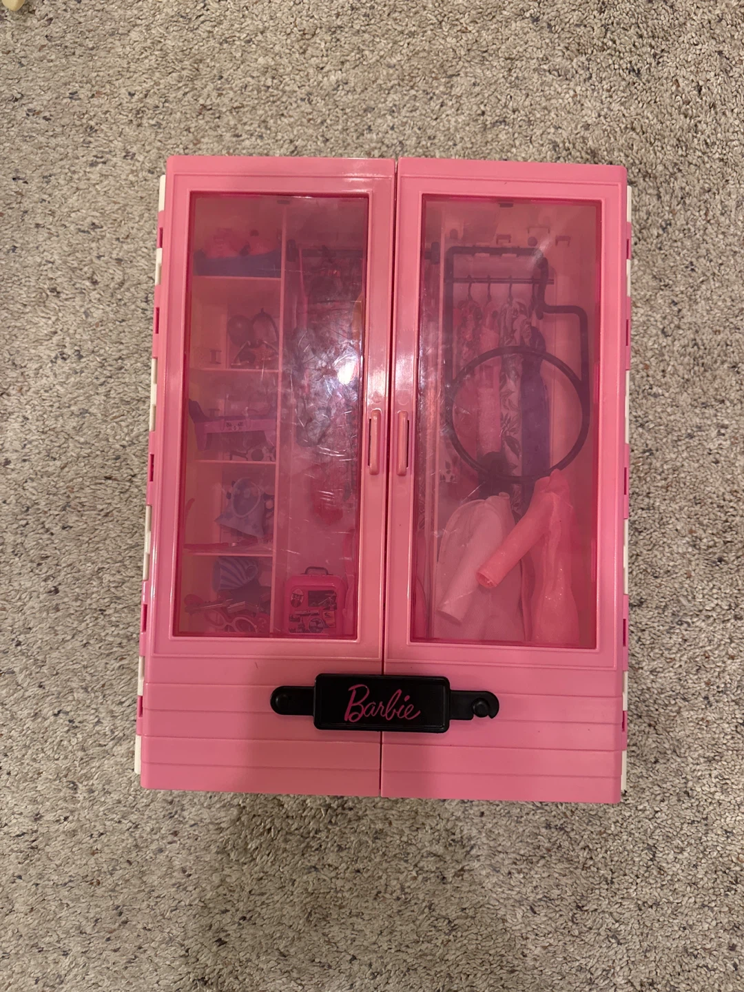 Barbie Portable Fashion Closet