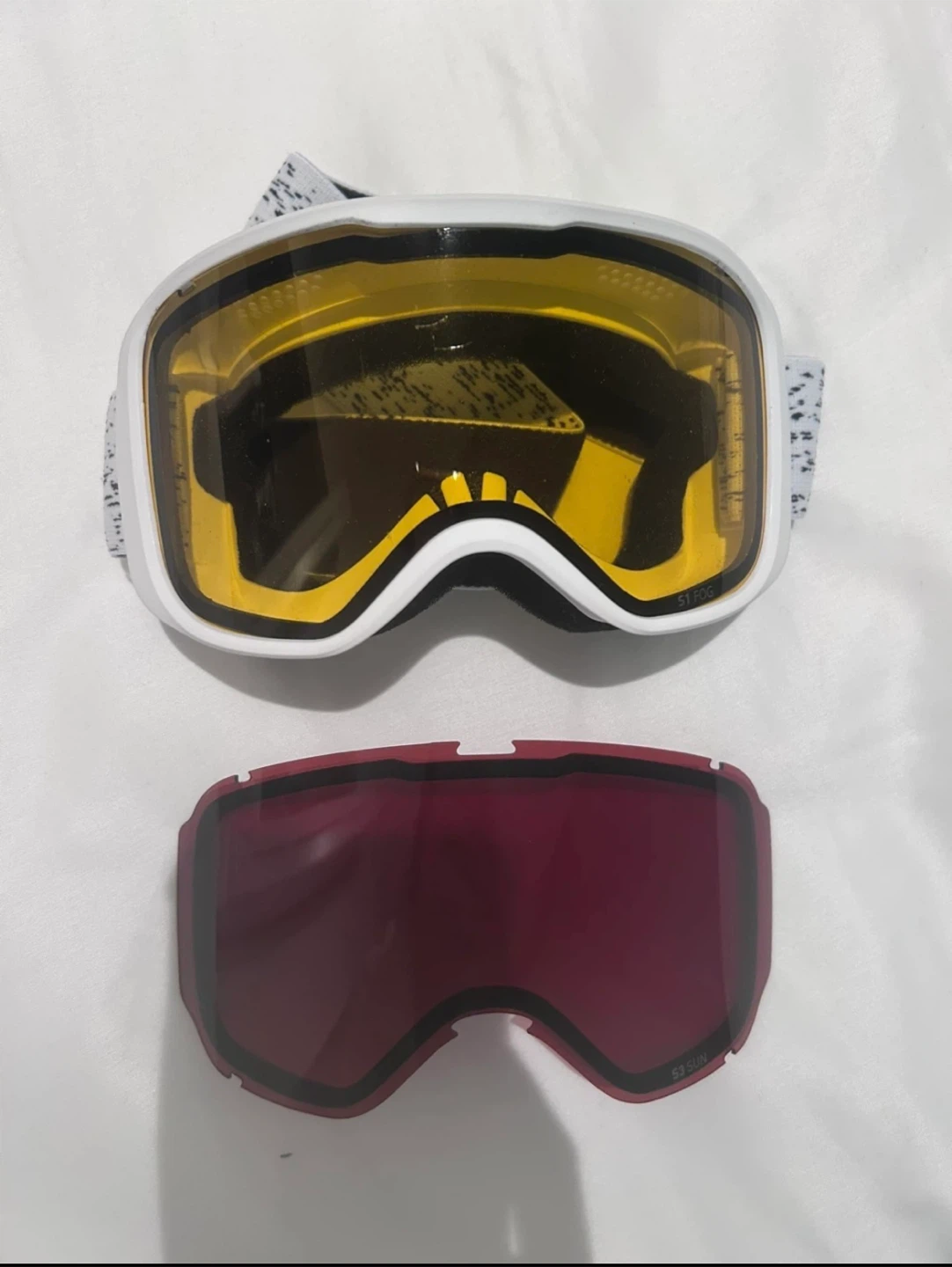 Wedze Ski Goggles and Mittens Set