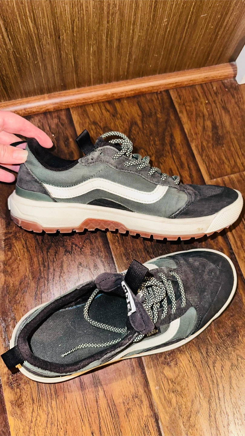Vans UltraRange MTE Sneakers us 7 and Nike