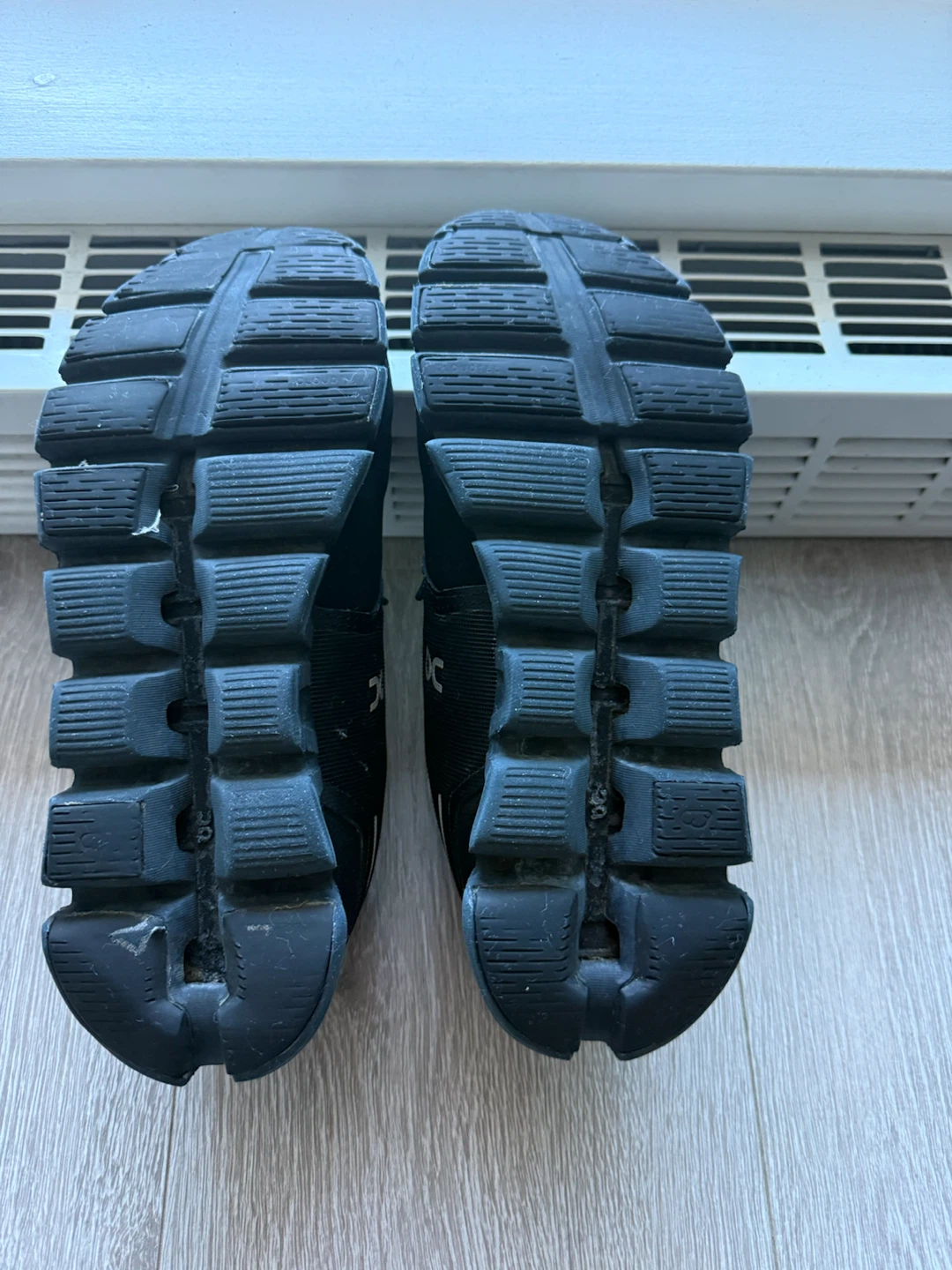 On Running Cloud Waterproof Black Shoes - photo 2