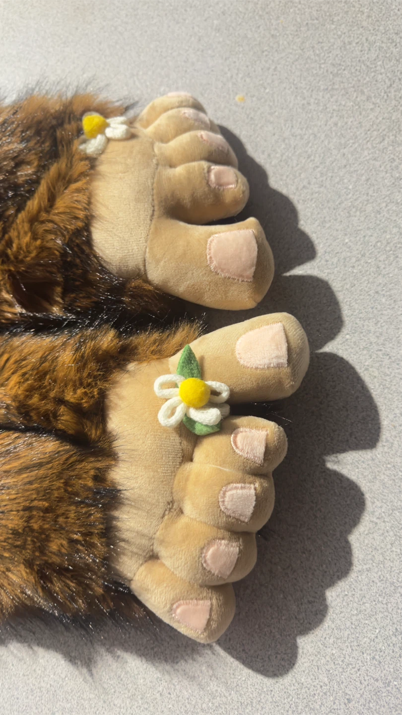Fuzzy Bigfoot Slippers with Daisy Accents - photo 2