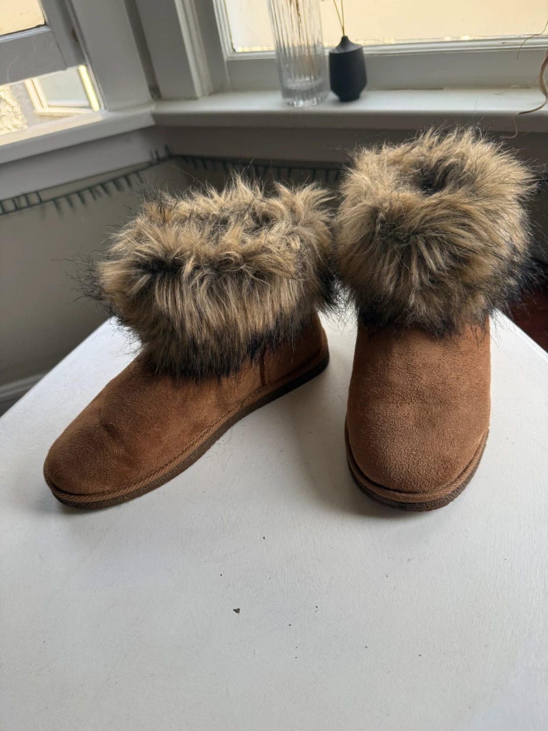 Fuzzy warm boots - size 9