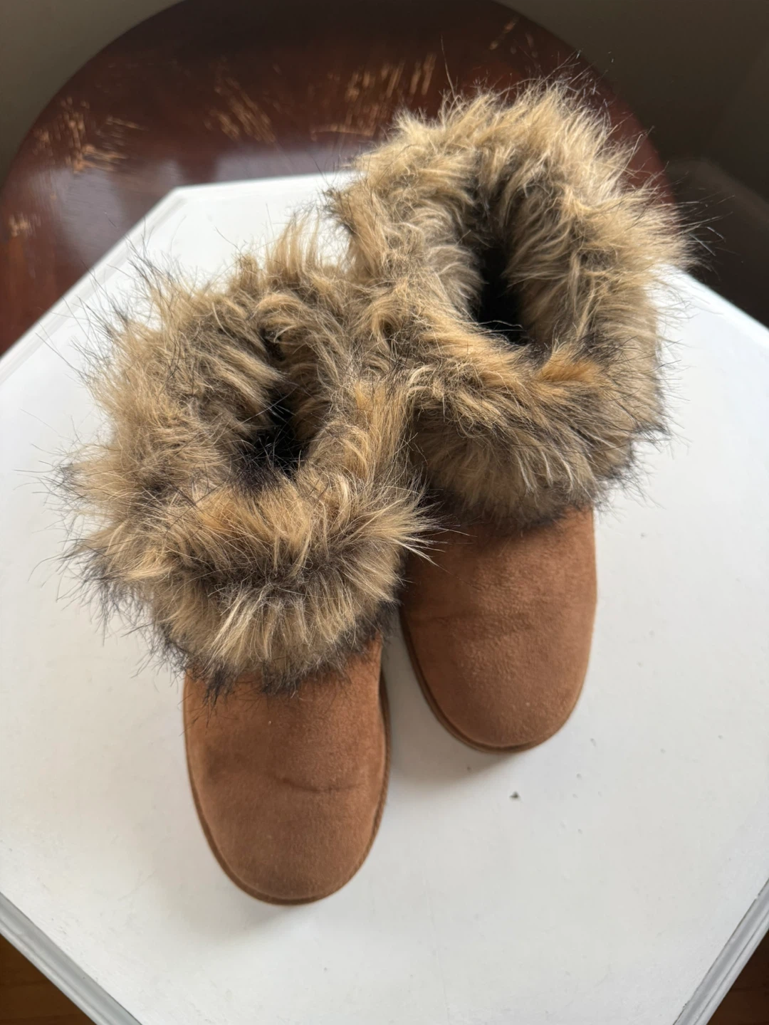 Fuzzy warm boots - size 9 - photo 4