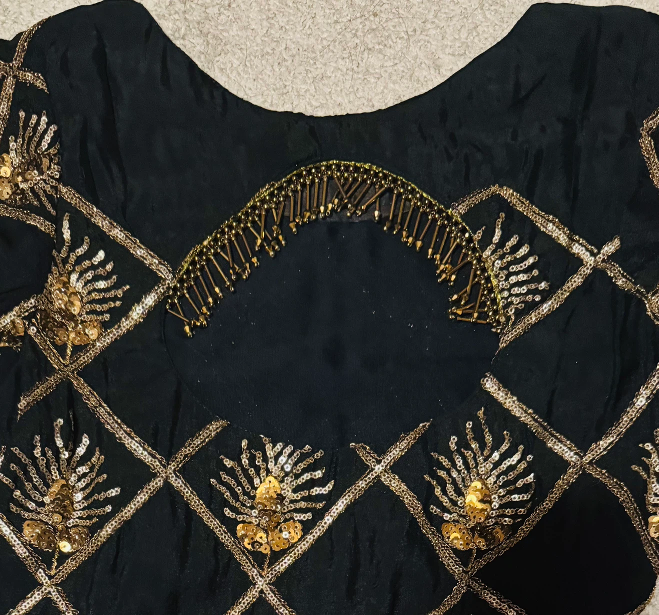 Black and peach Sequinned Punjabi Suit size 34 - photo 4