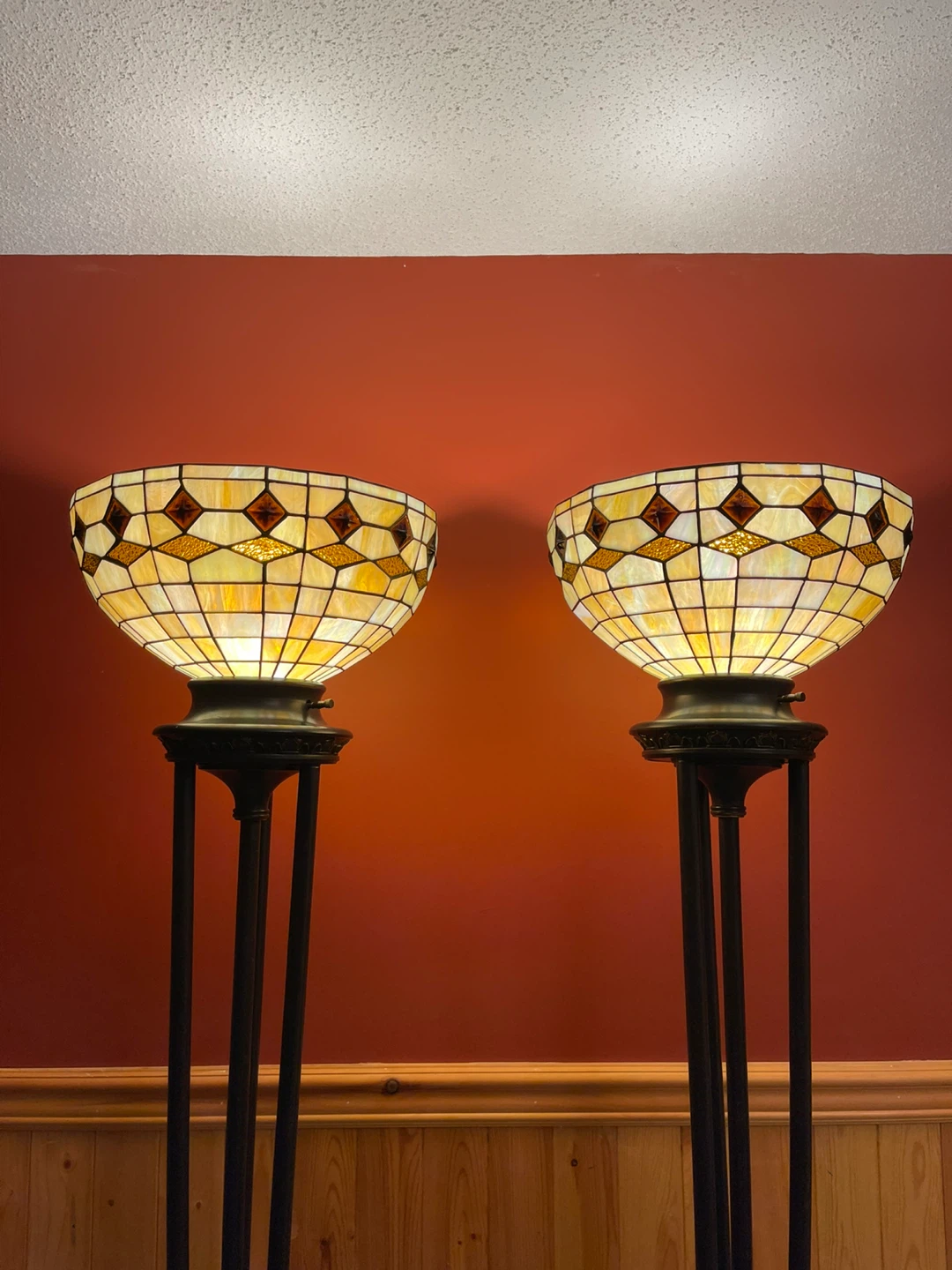 A stunning Tiffany Style torchiere ffloor lamp ($275 per lamp) - photo 2