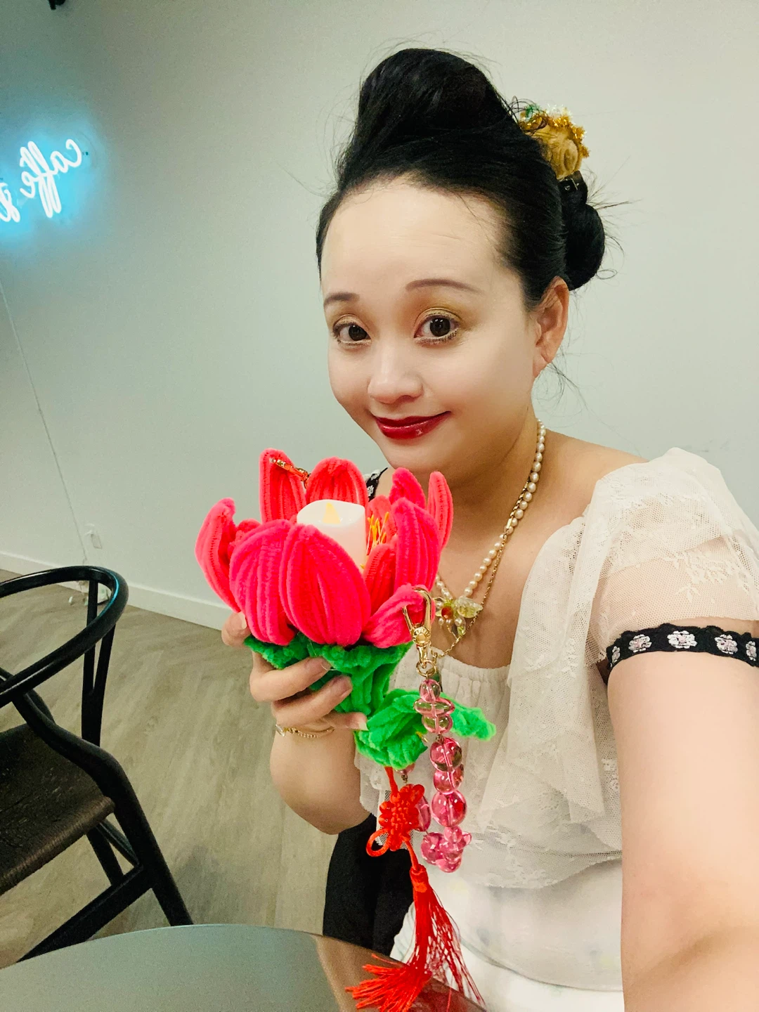Handmade Pipe Cleaner Lotus Flower Decoration - photo 2