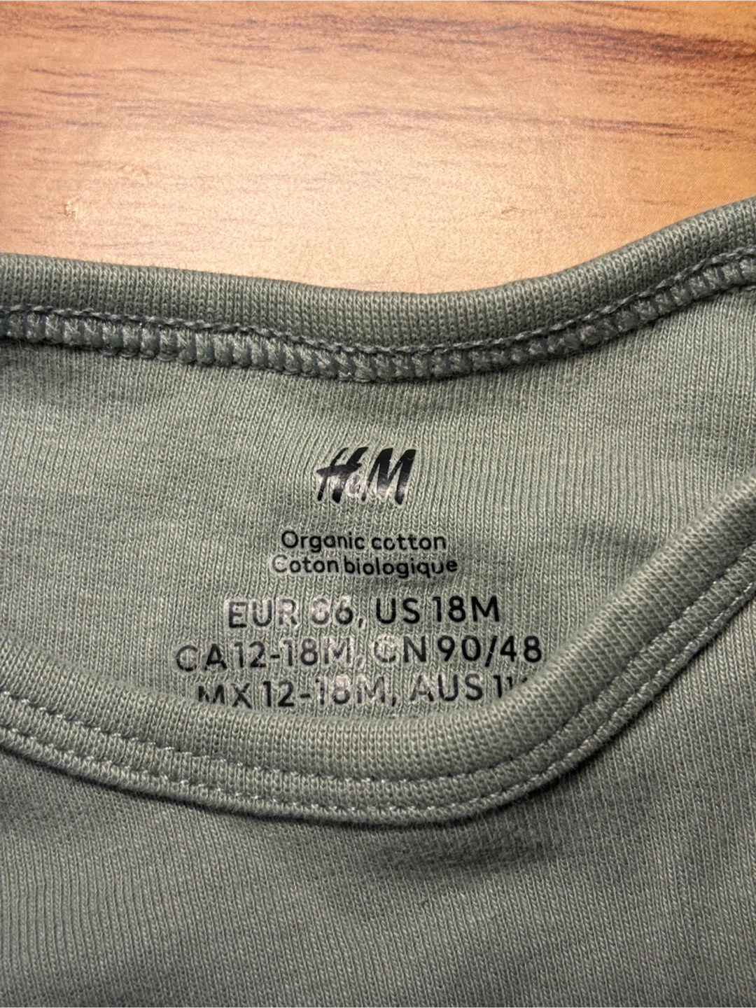 H&M Organic Cotton Bodysuit sz12-18 months - photo 2