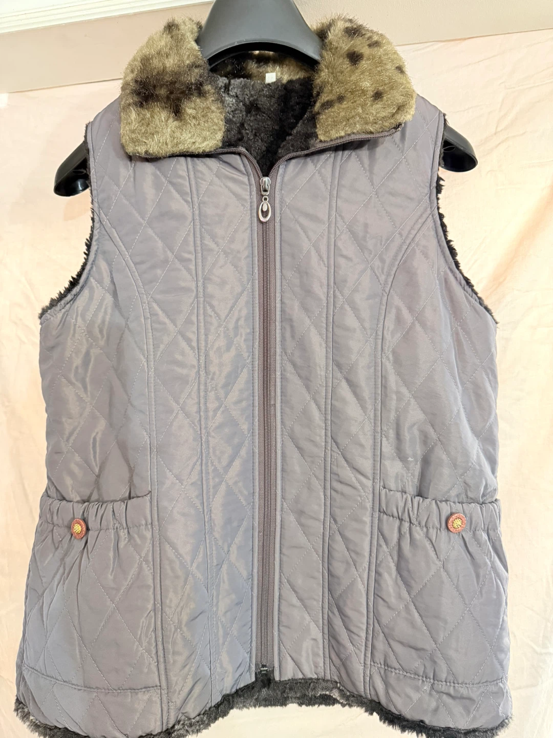 Quilted Faux Fur Vest - Women's M/L - Grey - Reversible