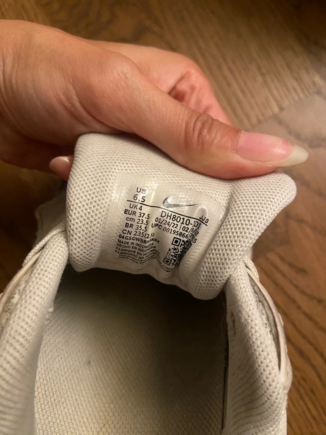 Nike Sneakers ( 6.5) - photo 3