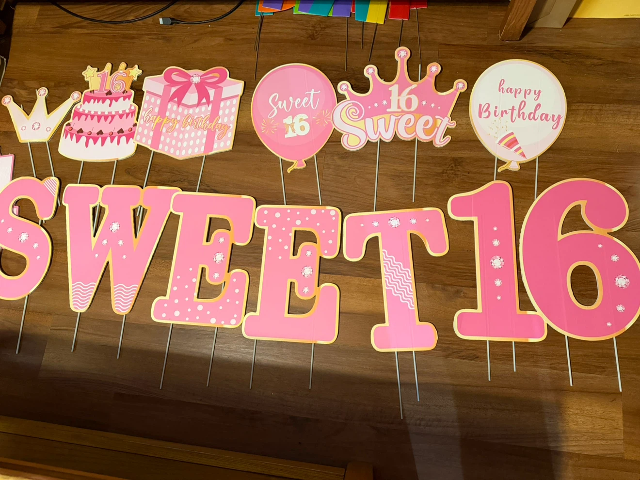 Sweet 16 lawn signs - photo 2