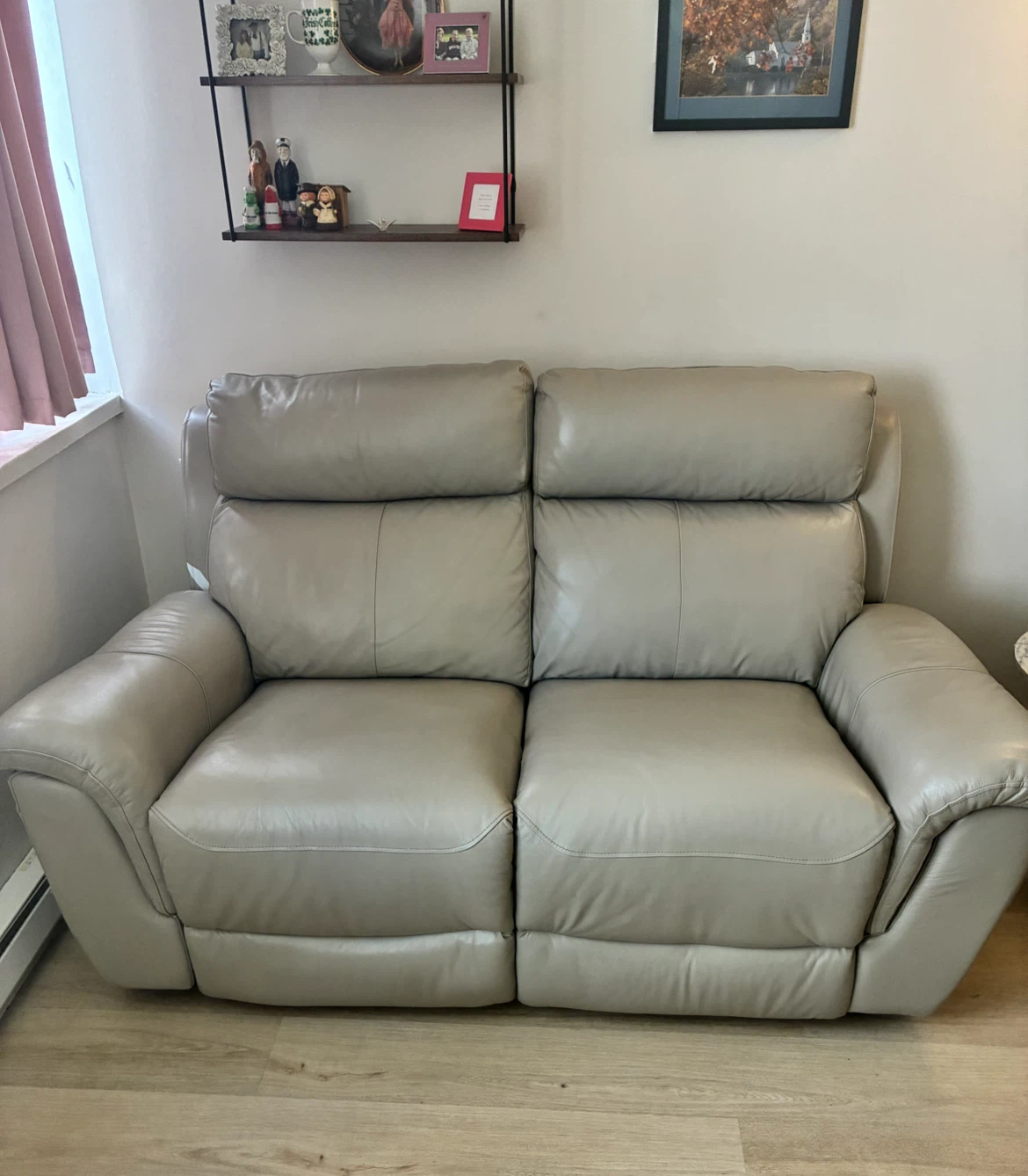 Leather Power Loveseat w/ Power Headrest Raymour & Flanigan