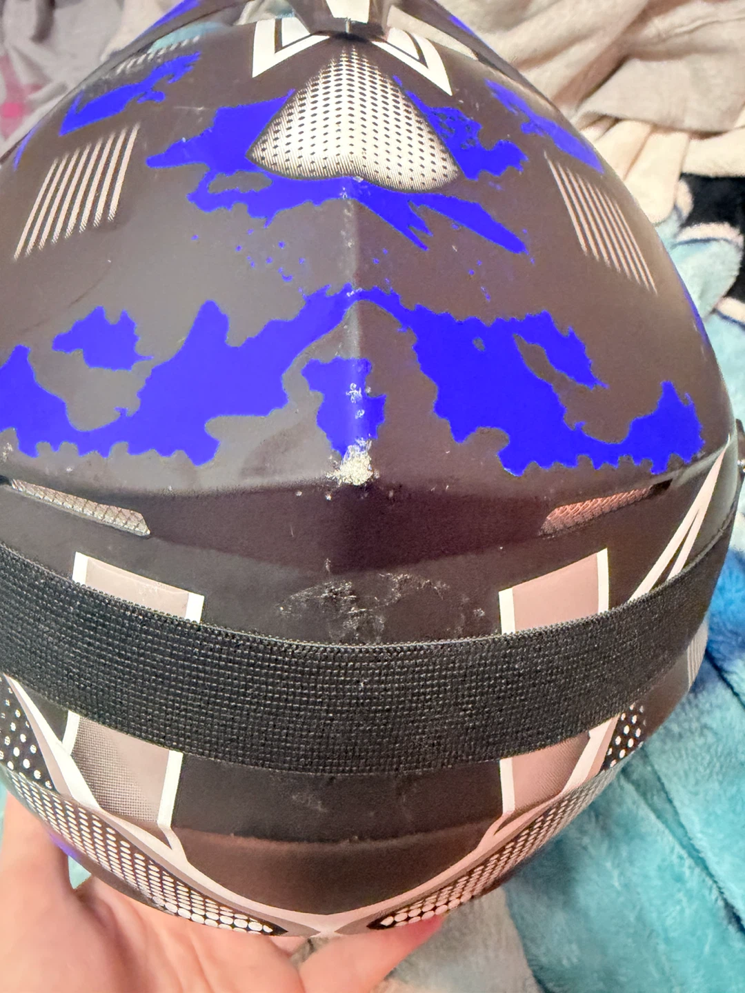 A motocross helmet size medium and comes with goggles. - photo 3