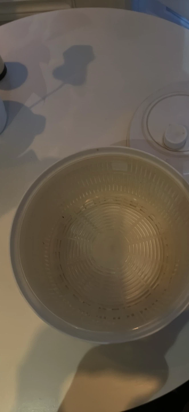 White Salad Spinner - photo 4