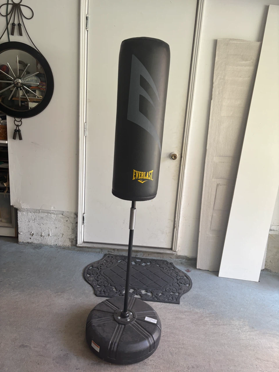 Everlast Freestanding Punching Bag - photo 3