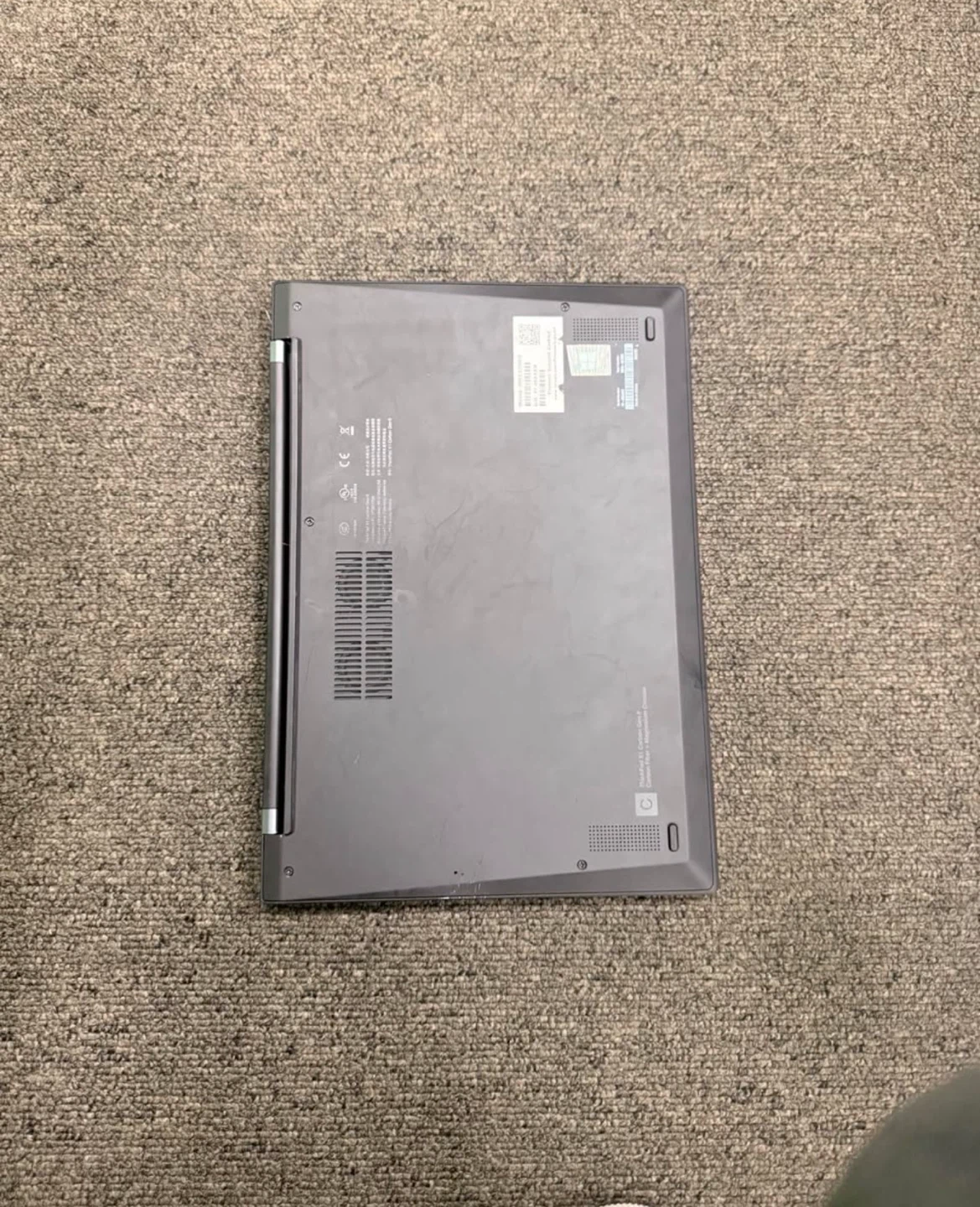 Lenovo ThinkPad X1 Carbon Gen 9 Laptop