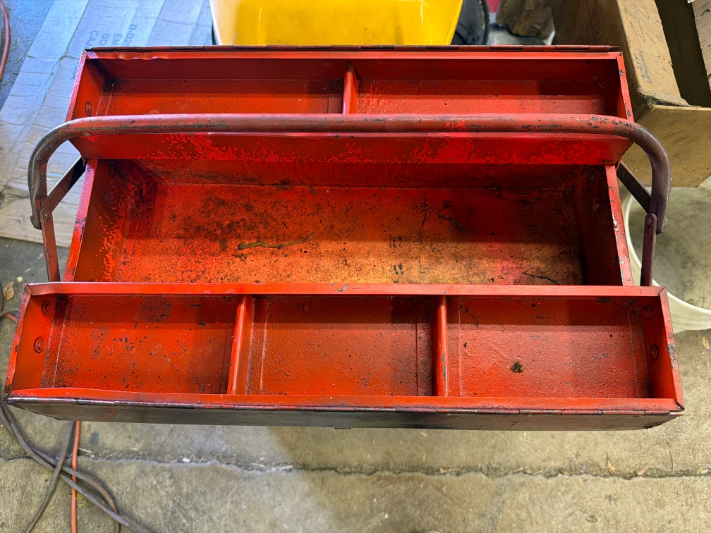 Vintage Metal Tool Box - photo 2