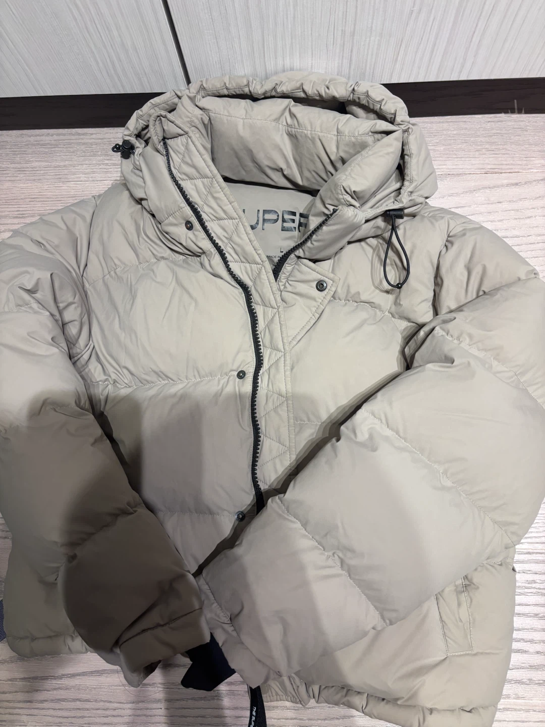Aritzia Super Puff Shorty - Size L